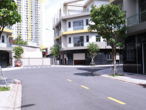 Cần bán nhà xây 3 lầu DT 85m2 giá 8 tỷ ngay Đông Hòa Dĩ An