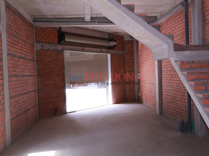 Nhà Mặt Tiền xây sẳn 65m2 giá 7ty có sổ ngay Chợ Đông hòa Dĩ An