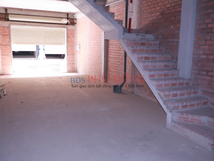 Nhà Mặt Tiền xây sẳn 65m2 giá 7ty có sổ ngay Chợ Đông hòa Dĩ An