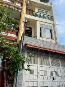Chính chủ bán căn nhà 3 tầng 240m2 ngay mặt tiền chợ Hà Lam giá 1,5 tỷ sang tên ngay